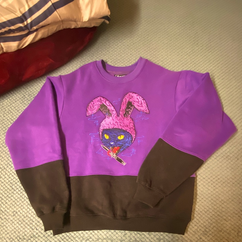 Split Crew Neck - Picture 2 of 4